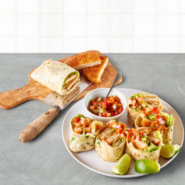 WRAP VÉGÉTARIEN AU PALET CROUSTILLANT AVEC UNE SAUCE SALSA ÉPICÉE ET AU CITRON VERT